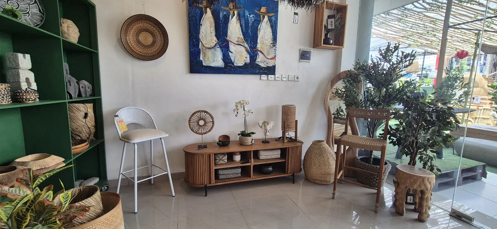 Kayalami Collections showroom in Bali